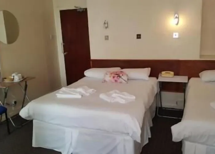 The Fallowfield Hotel 2*