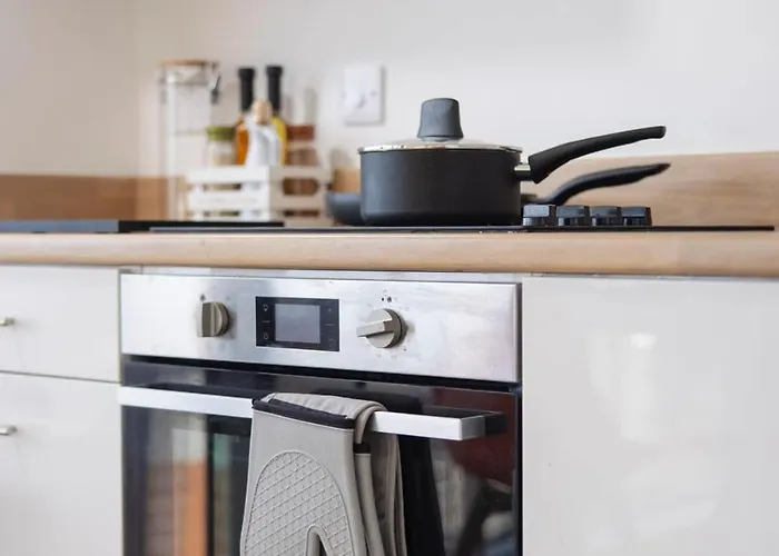 2 Bed Ensuite With Fantastic Night View And Old Trafford Stadium Апартаменты