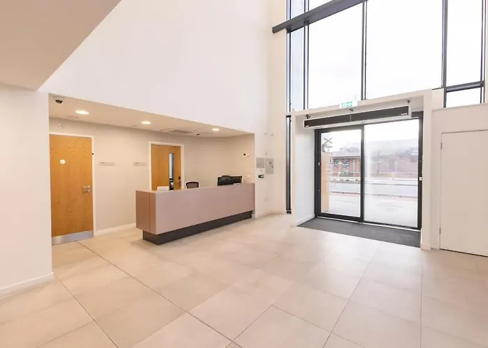 Lägenhet 2 Bed Ensuite With Fantastic Night View And Old Trafford Stadium *