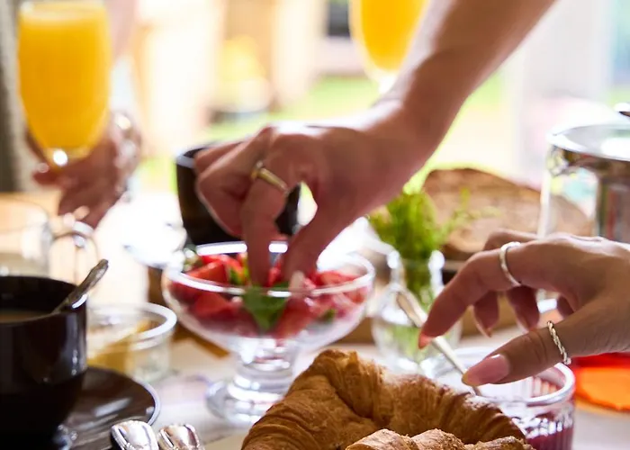 Chic Family With Garden Fire Pit & Event Space, Hot Tub Tatil Evi Manchester