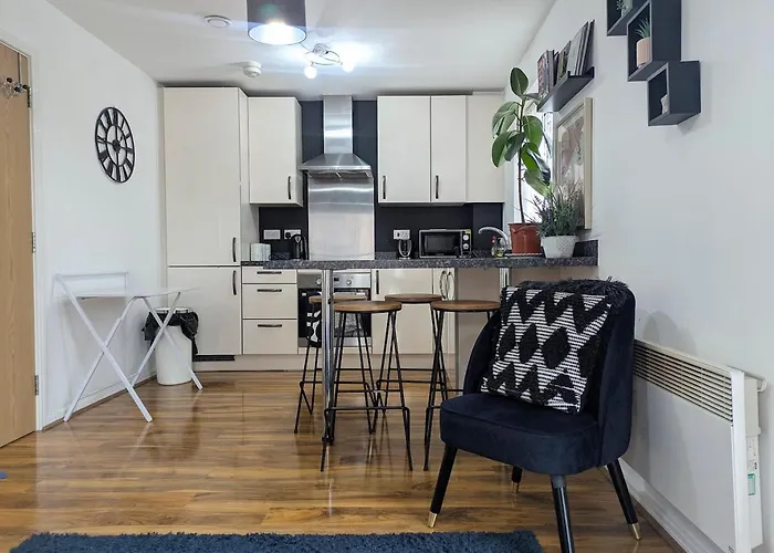 Lord Street With Free Parking & Wifi- Salford Uni, Victoria Station, Ao Arena Apartman Manchester