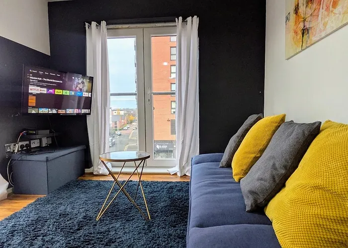 Lord Street With Free Parking & Wifi- Salford Uni, Victoria Station, Ao Arena Apartman