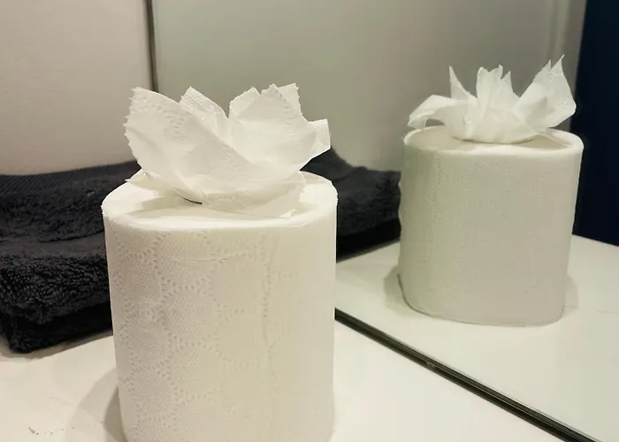 Modern & Cosy With Balcony, Near Media Centre & Old Trafford Stadium 아파트 *