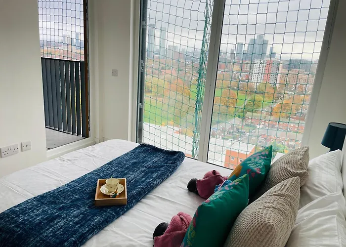 Modern & Cosy With Balcony, Near Media Centre & Old Trafford Stadium Διαμέρισμα