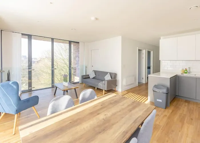 Park View 3 Bed Ensuite Only 5 Min Walk To Arndale *