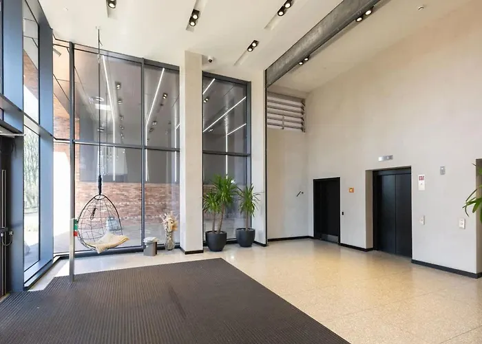 Park View 3 Bed Ensuite Only 5 Min Walk To Arndale *