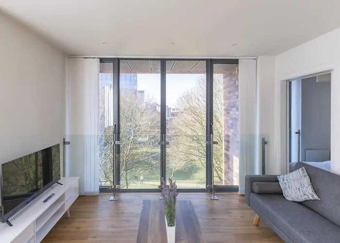 Park View 3 Bed Ensuite Only 5 Min Walk To Arndale Apartmán *