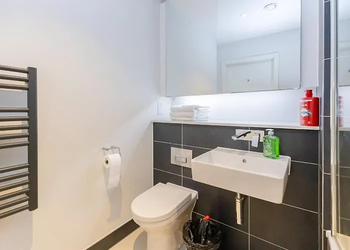 Park View 3 Bed Ensuite Only 5 Min Walk To Arndale Apartmán *