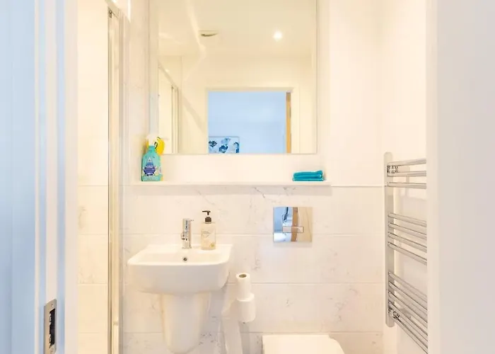 Casa de Férias Joyful Management - A Mordern Semi-detached House With 3 Bedroom