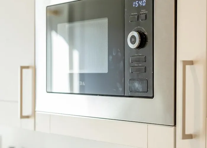 Joyful Management - A Mordern Semi-detached House With 3 Bedroom * 맨체스터