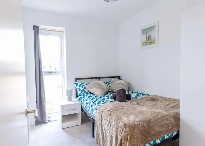 Joyful Management - A Mordern Semi-detached House With 3 Bedroom * Manchester