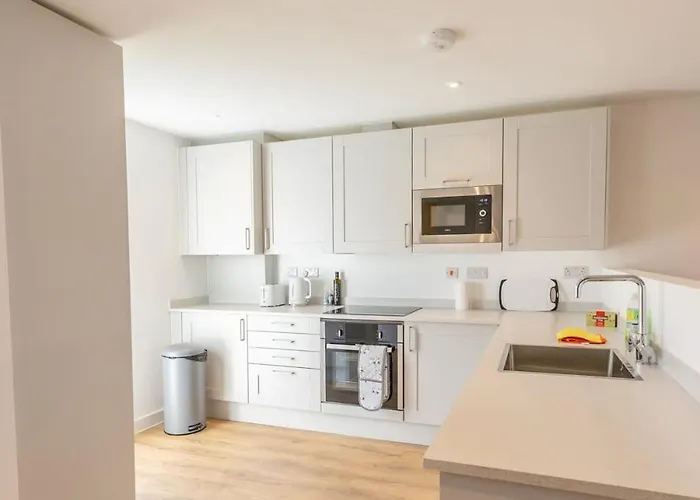 Сasa de vacaciones Joyful Management - A Mordern Semi-detached House With 3 Bedroom Mánchester