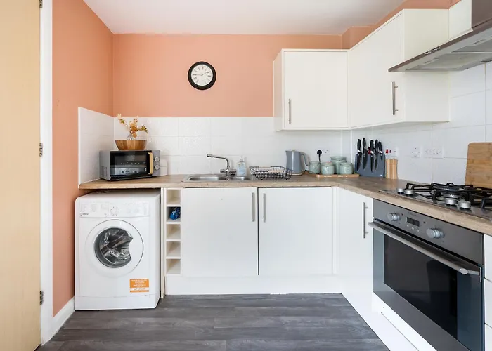 Contractor Stay Near Etihad Stadium & Co-Op Live With Free Parking 別荘