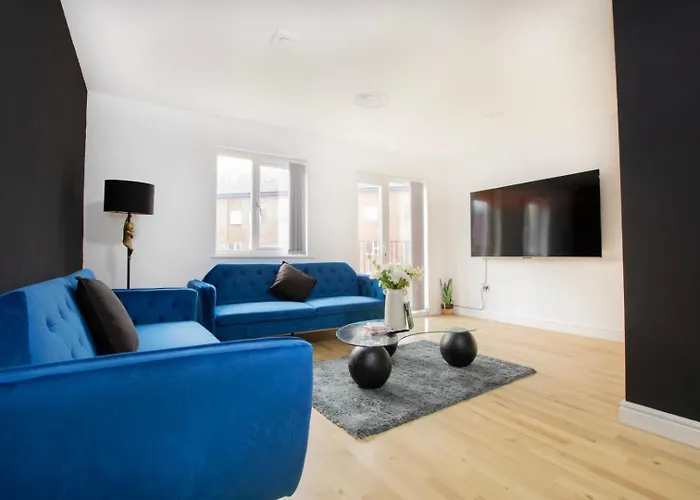 Townhouse Sleeps 14 - Free Parking 펜션 맨체스터