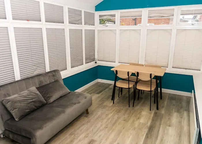 3br By Kammili With Free Parking & Fast Access בית נופש