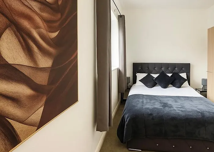 Holiday home Modern 3-bed Townhouse Centre Free Parking *