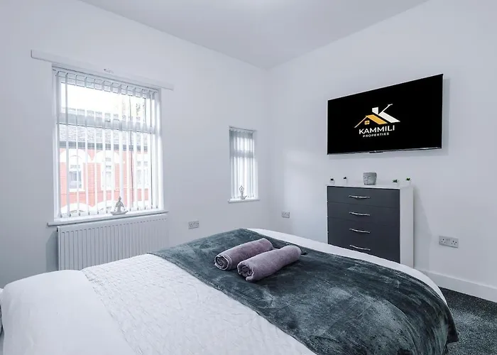 Kammili - 2bed House With Free Wifi & 15 Mins To Centre Dom wakacyjny Manchester