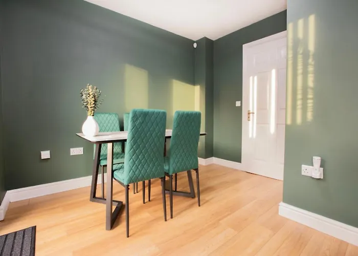 Townhouse Sleeps 14 - Free Parking Dom wakacyjny