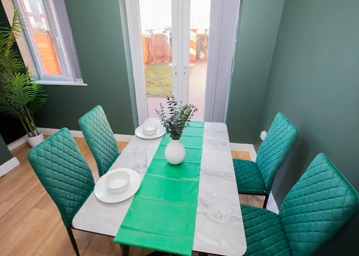 펜션 Townhouse Sleeps 14 - Free Parking 맨체스터