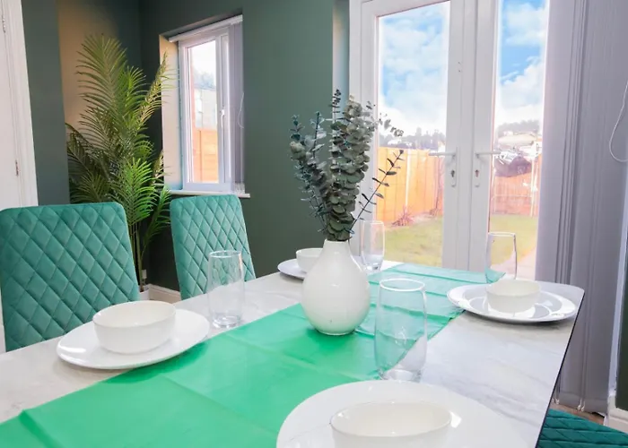 Townhouse Sleeps 14 - Free Parking 펜션 맨체스터