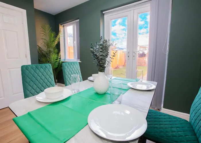 펜션 Townhouse Sleeps 14 - Free Parking 맨체스터