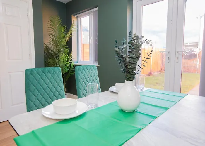 Townhouse Sleeps 14 - Free Parking 펜션 맨체스터