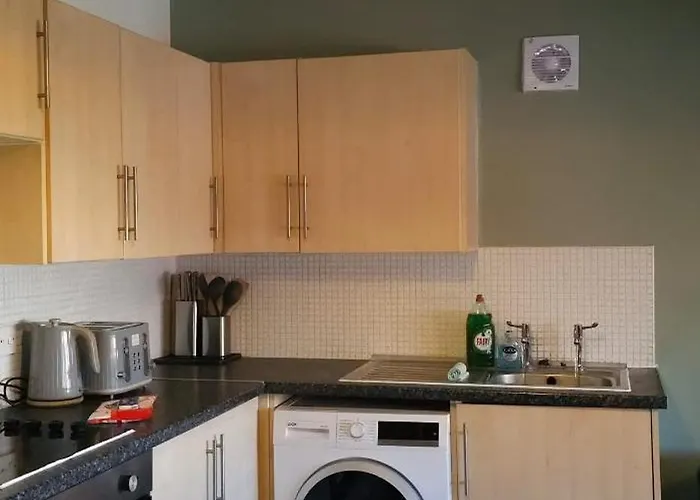 Joyful Management -top Floor With Feel Deco In M16 * Manchester