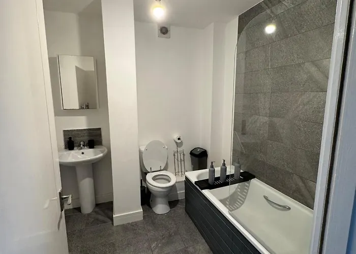 Salford Quays Modern 2br * Manchester