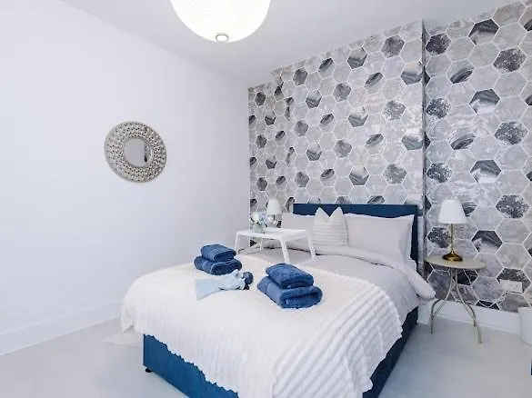 Sleep7, Pool Table, Ttennis, Free Parking, 3br 맨체스터