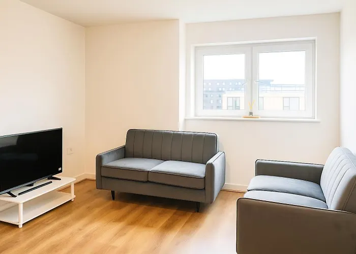 Daire Joyful Group Living 2- Bed Near Piccadilly *
