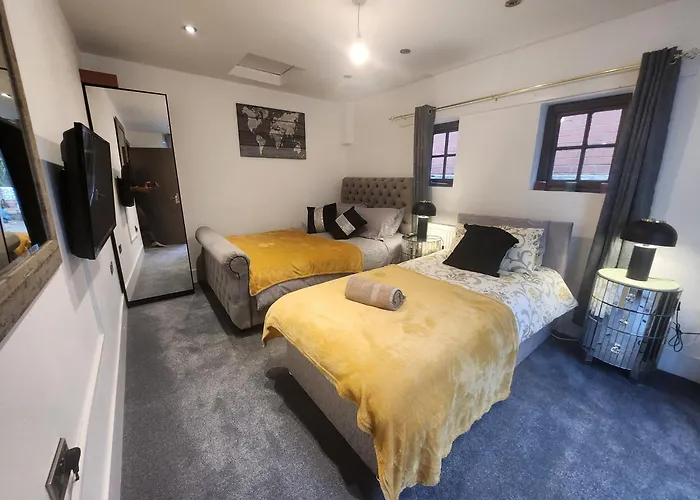 Charming Ground Floor Tudor Free Wifi 맨체스터