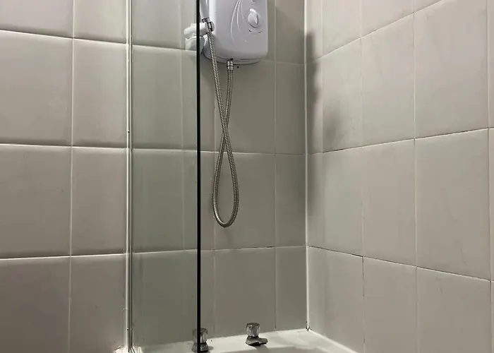 Joyful Management -top Floor With Feel Deco In M16 Apartman Manchester