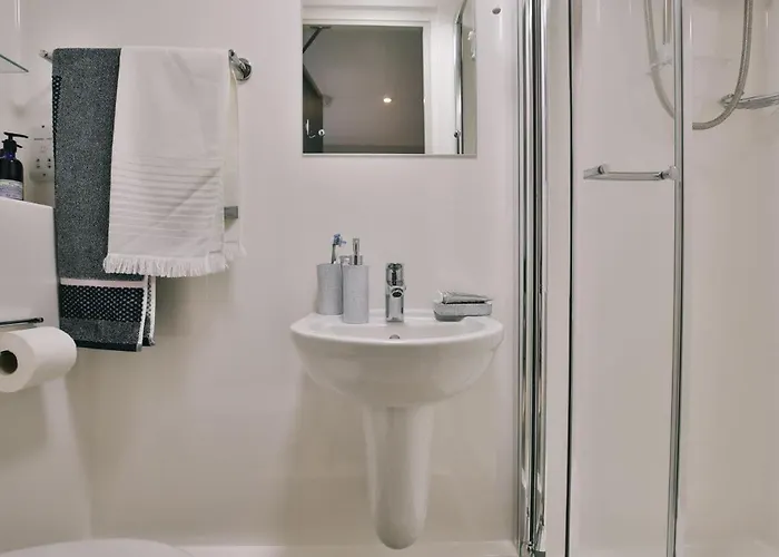 아파트 For Students Only - The Chapel In *