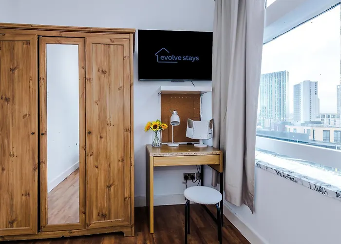 2br Heights Sleeps 7 Parking & Wifi *