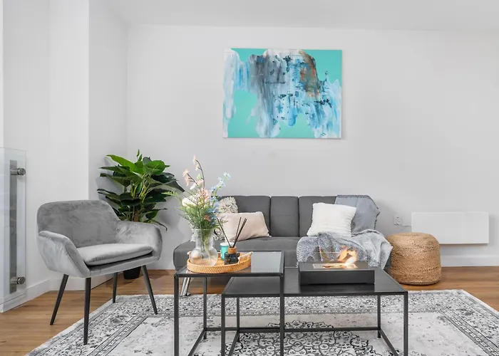 Sleeps 5 In Prime Spot Amenities Walking Distance, Business Long-term Travel, Contractor Friendly Apartmán