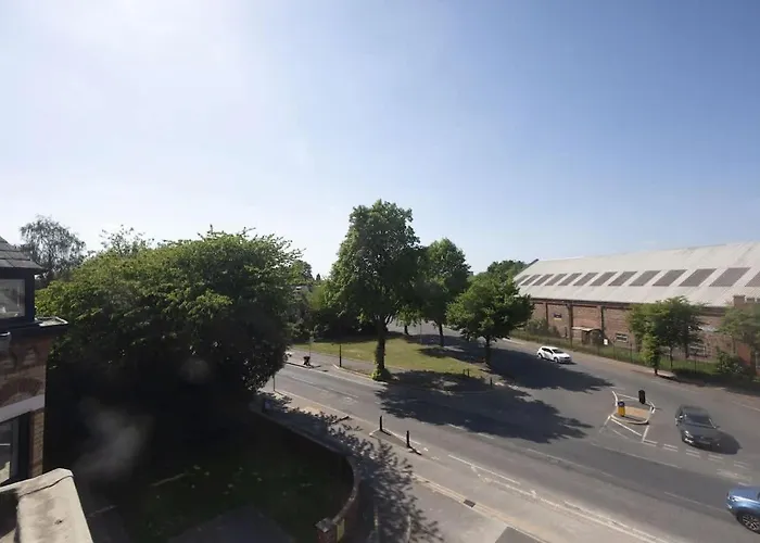 Joyful Management -top Floor With Feel Deco In M16 * Manchester