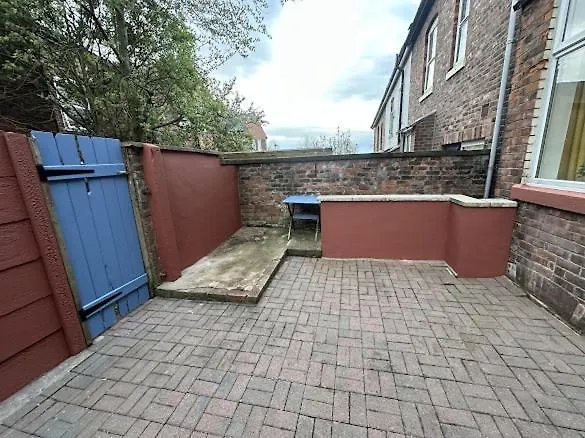 아파트 Sleep7, Pool Table, Ttennis, Free Parking, 3br *