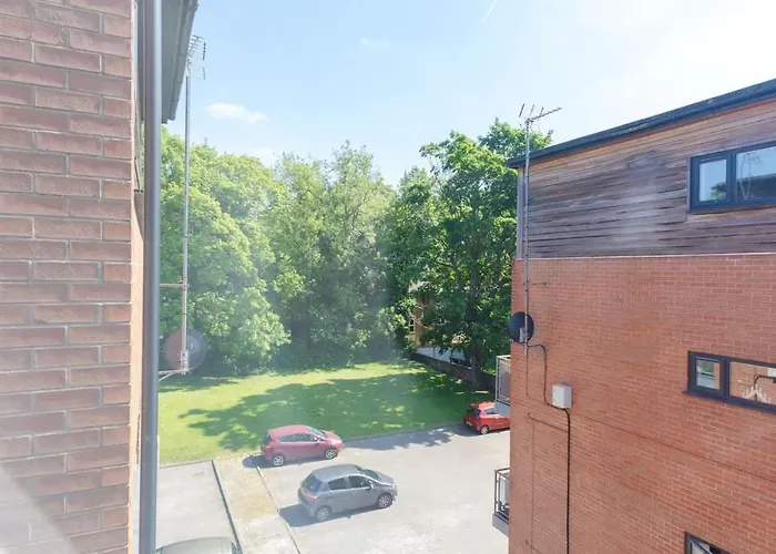 Apartman Joyful Management -top Floor With Feel Deco In M16