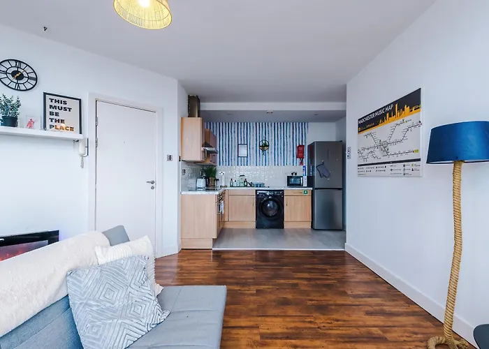 2br Heights Sleeps 7 Parking & Wifi *