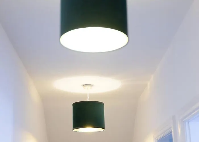 Joyful Management -top Floor With Feel Deco In M16 Manchester