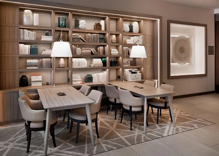 Ac By Marriott Centre 4*