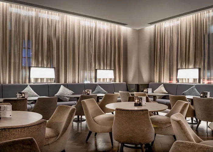 Ac By Marriott Centre 호텔