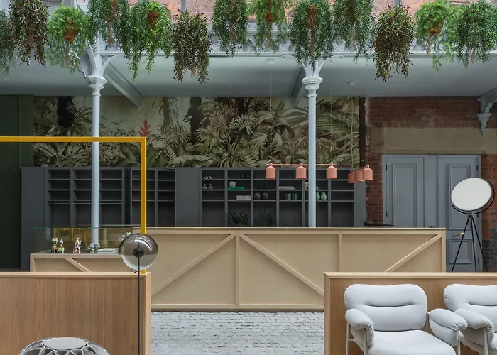 Whitworth Locke 맨체스터