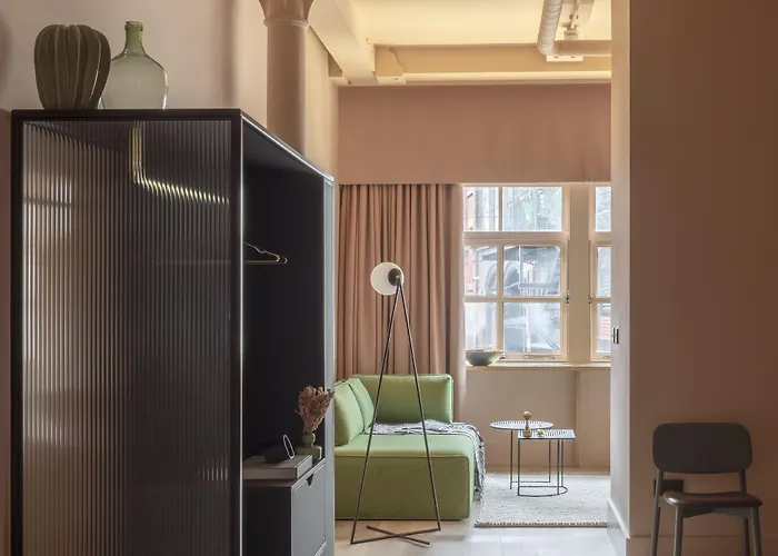 Whitworth Locke 4* Manchester