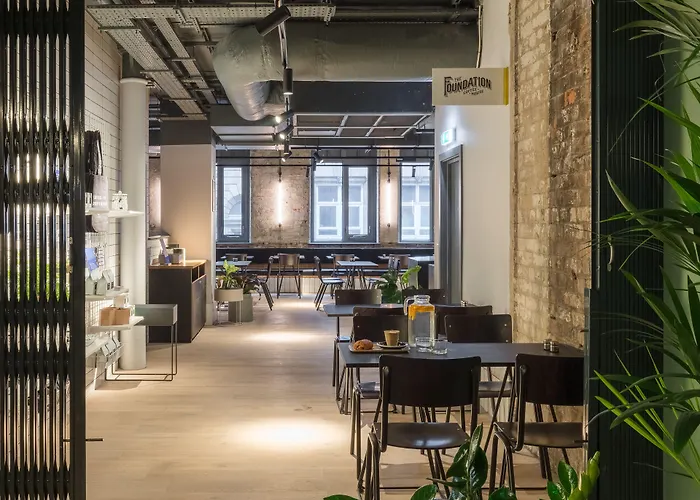 Whitworth Locke 호텔