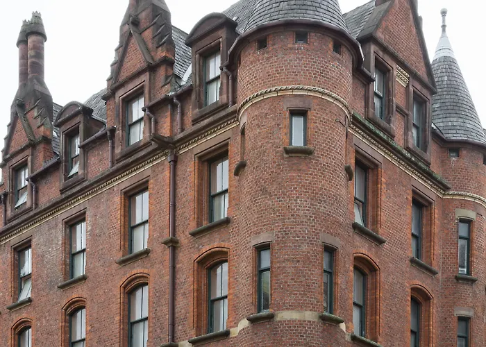 Whitworth Locke 4* Manchester