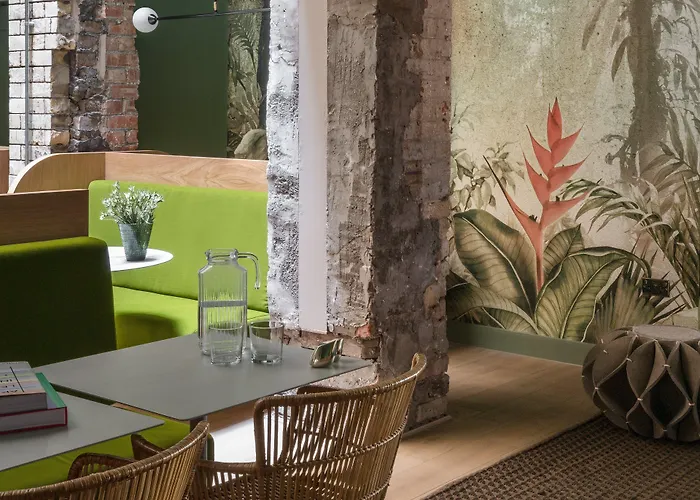 Whitworth Locke 4* Manchester