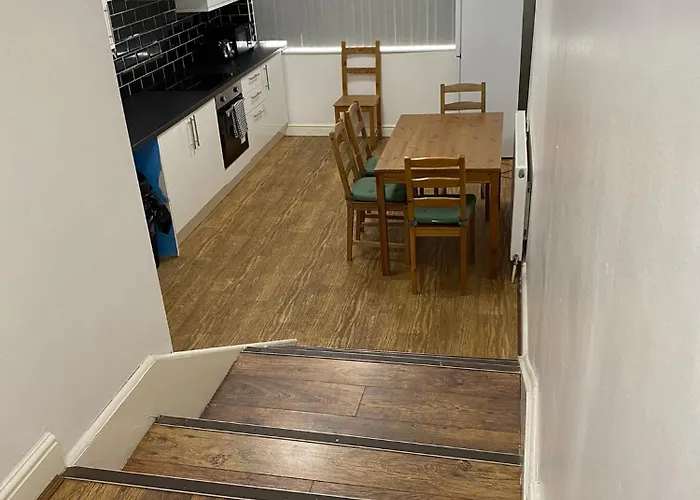 Rusholme Apartment *