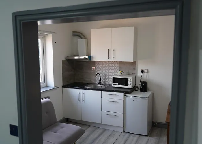 Hills View Apartment *