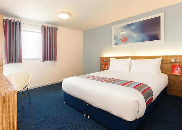 מלון Travelodge Salford Quays מנצ'סטר